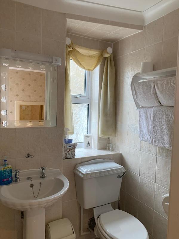 Standard Double Room image 4