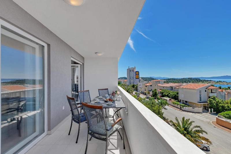 Apartment with Sea View image 4