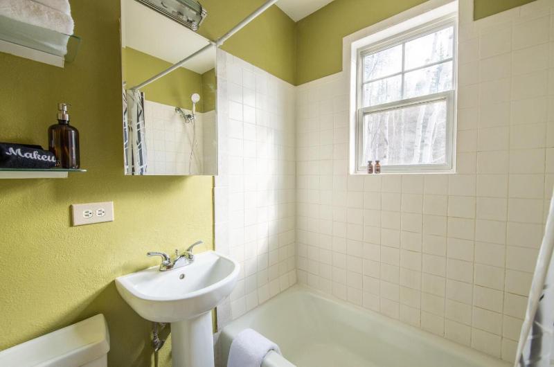 Five-Bedroom Holiday Home image 3