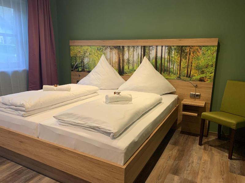 Double Room image 1