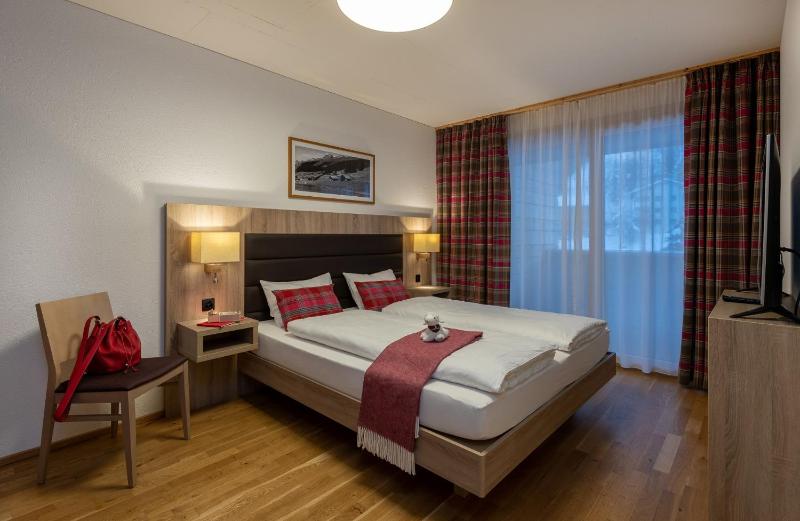 One-Bedroom Apartment image 4