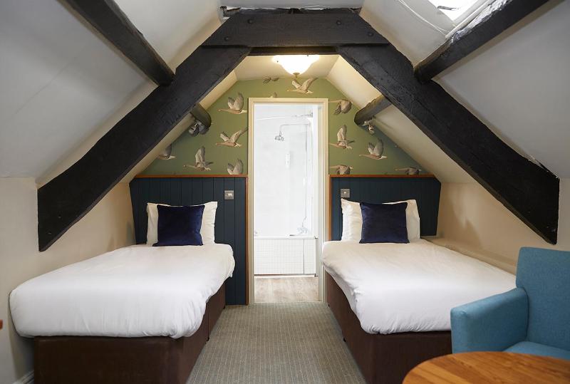 Twin Room image 1