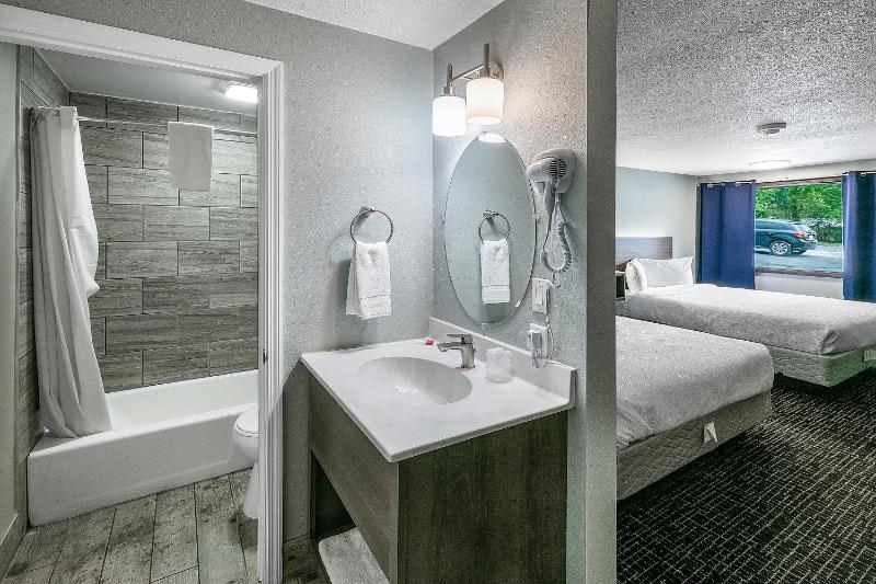 Standard Double Room image 2
