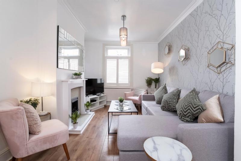 Two-Bedroom House image 2