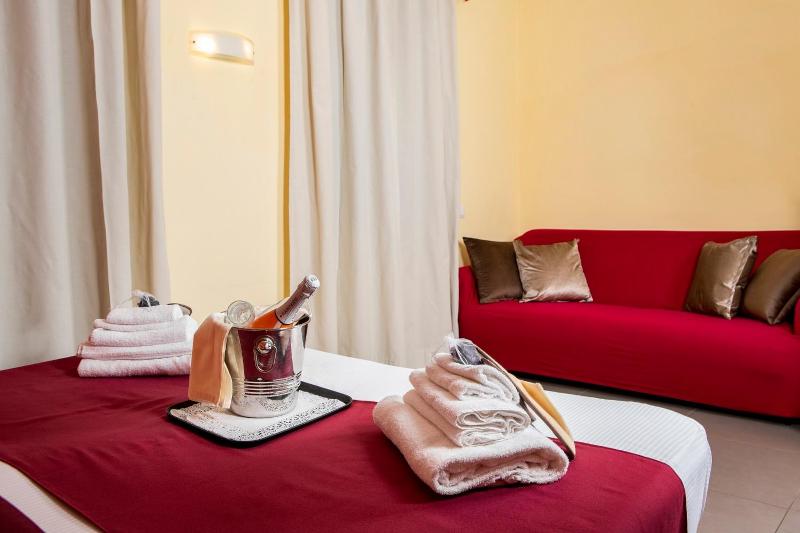 Double Room image 4