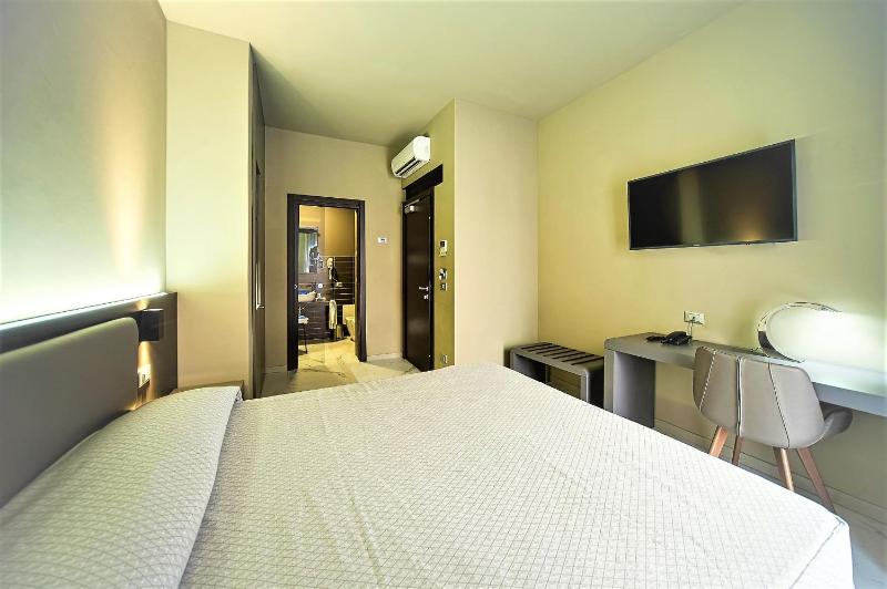 Hotel Aaron - image 10