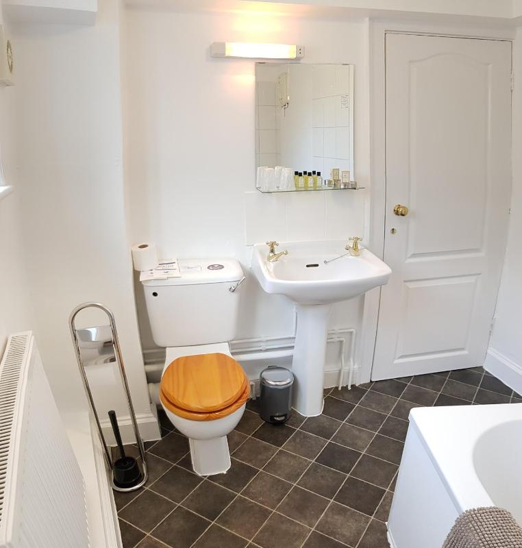 Standard Double Room with a Detached Private Bathroom image 3