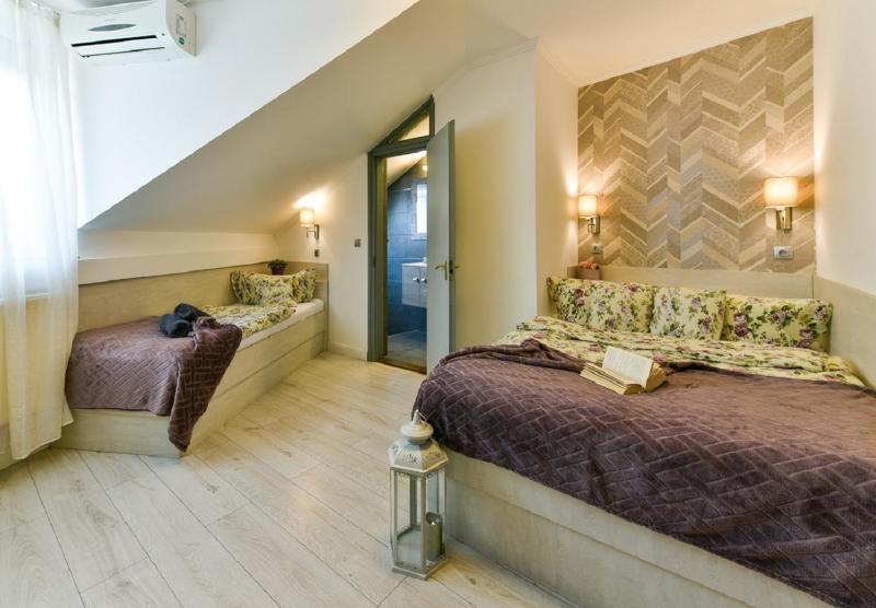 Triple Room image 2