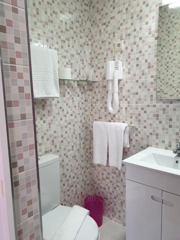 Double Room image 2