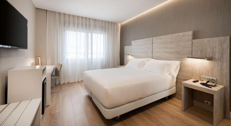 NH Madrid Chamberi - image 1