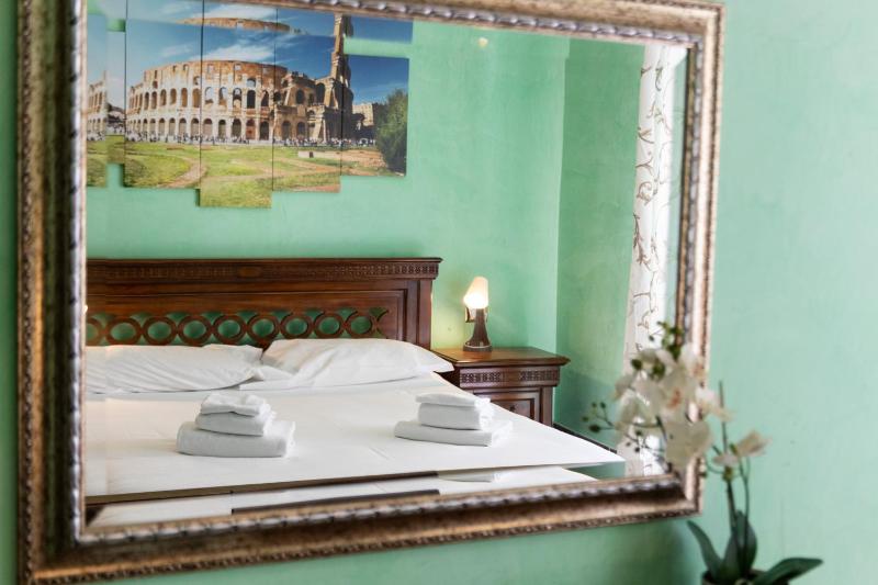 Double Room with Private Bathroom image 1