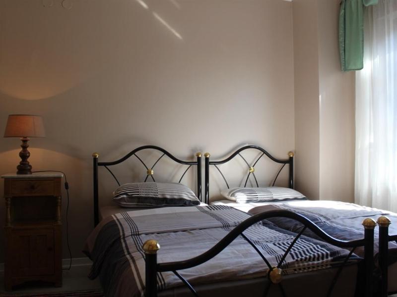 Quadruple Room with Shower image 3