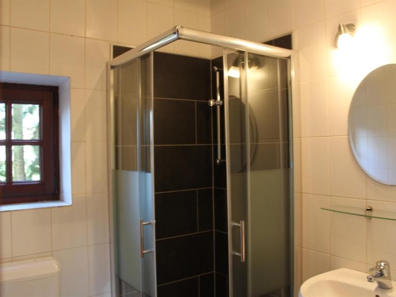 Standard Twin Room image 2