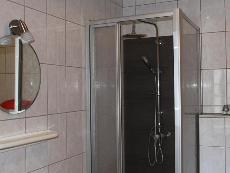 Quadruple Room with Shower image 2