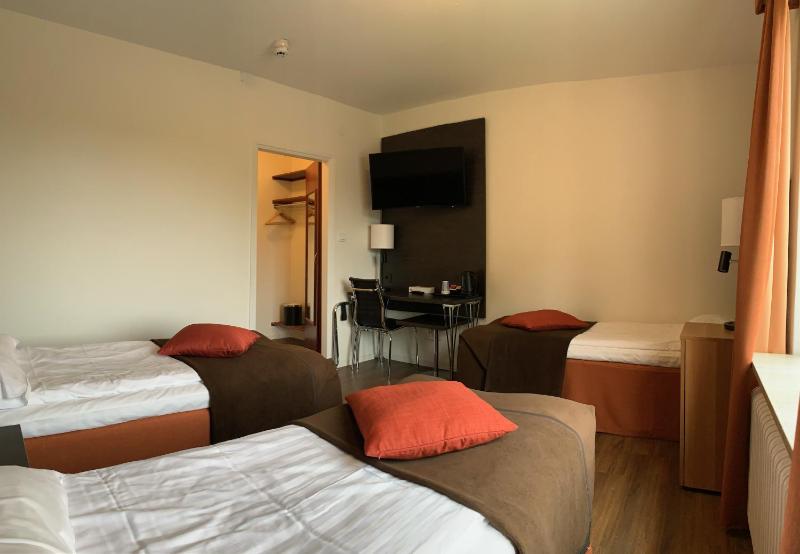 Triple Room image 2