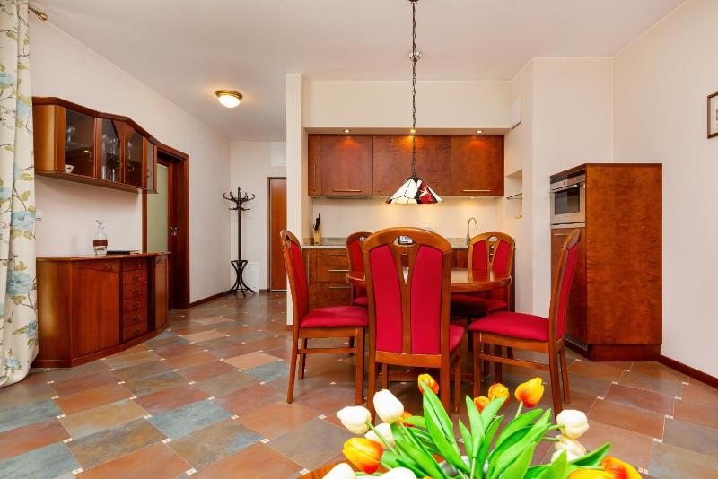 Apartments Mokotów Obrzeżna by Noclegi Renters - image 3