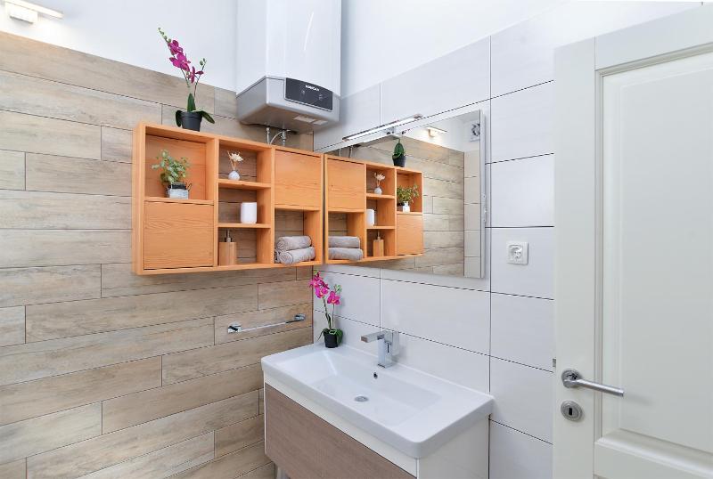 Holiday home 989 - image 5