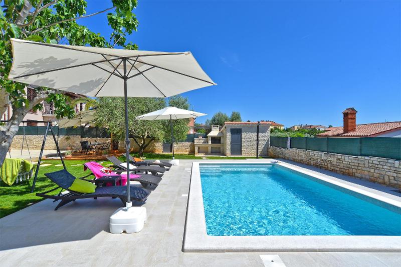 Holiday home 989 - image 13