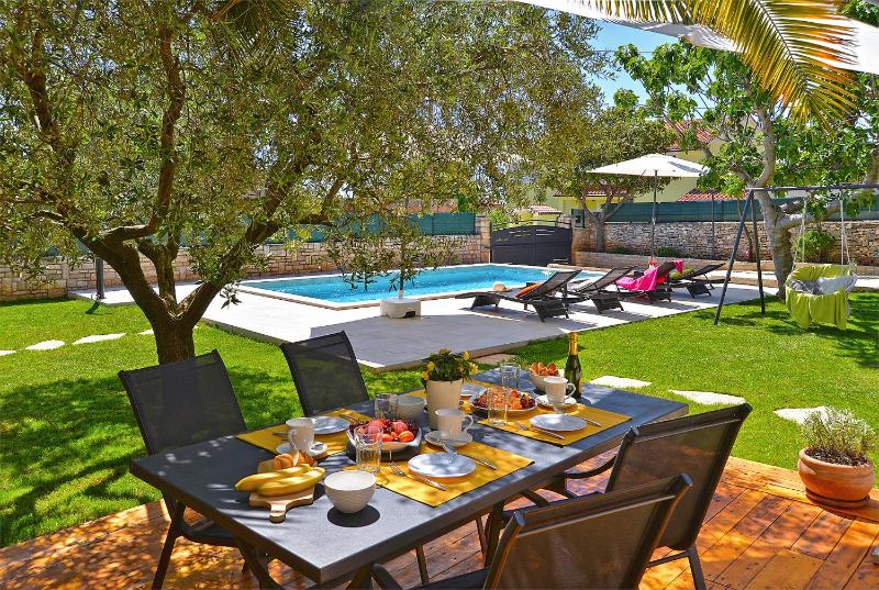 Holiday home 989 - image 2