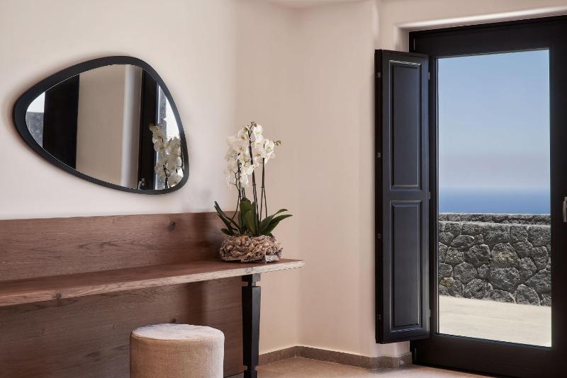 SantAnna Luxury Suites - image 11