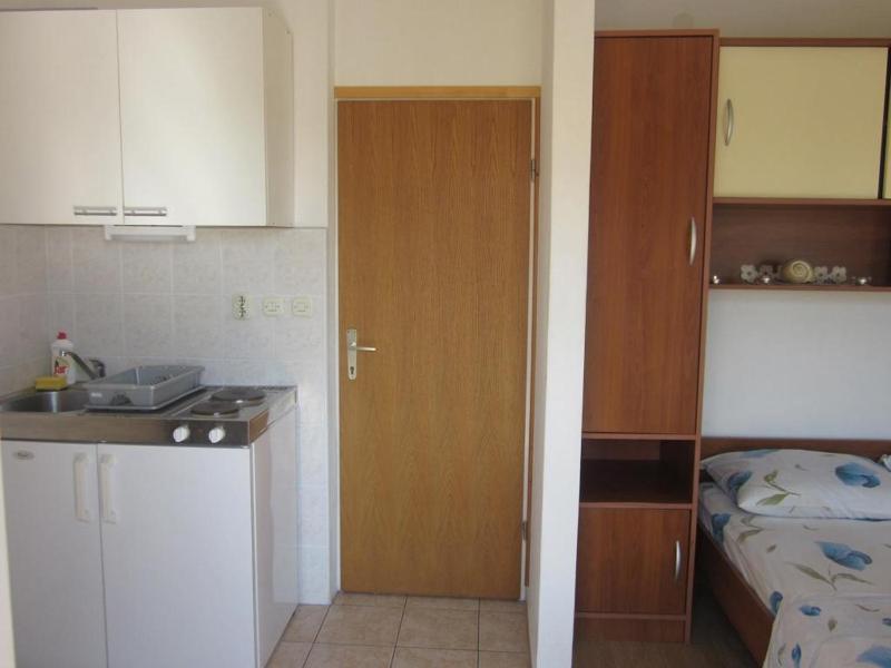 Studio Apartment in Hvar Town with Sea View Balcony Air Conditioning Wi-Fi (3666-1) - image 36