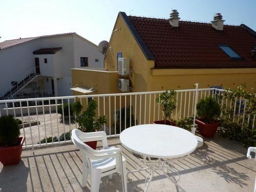 Studio Apartment in Hvar Town with Sea View Balcony Air Conditioning Wi-Fi (3666-1) - image 45