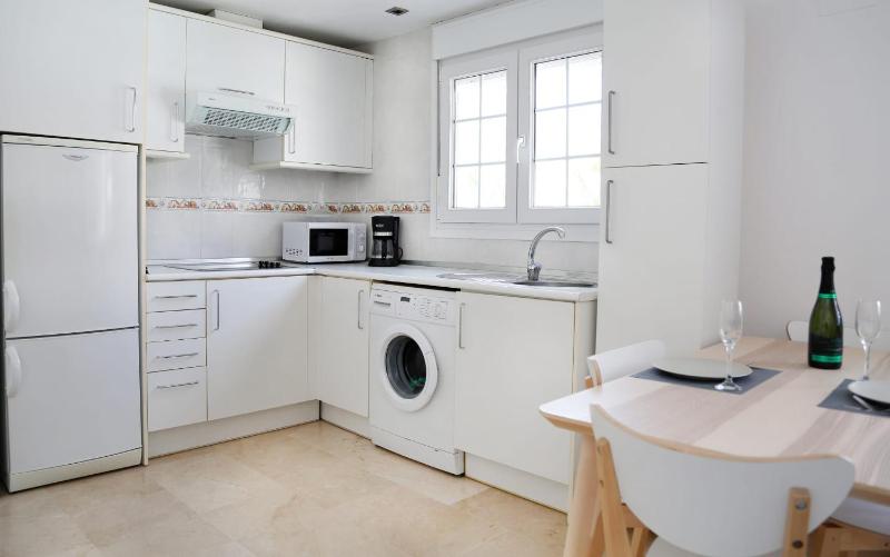One-Bedroom Apartment image 3