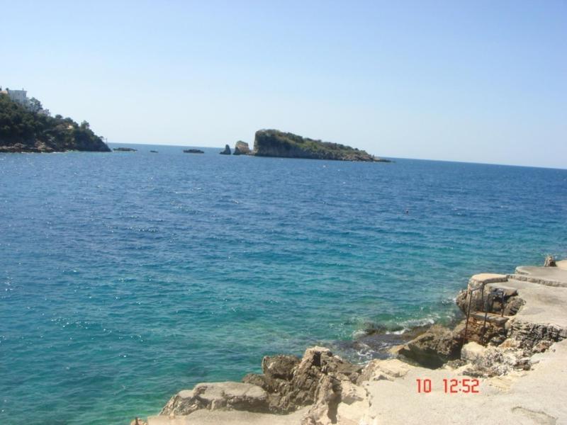 Studio with Balcony and Sea View image 1