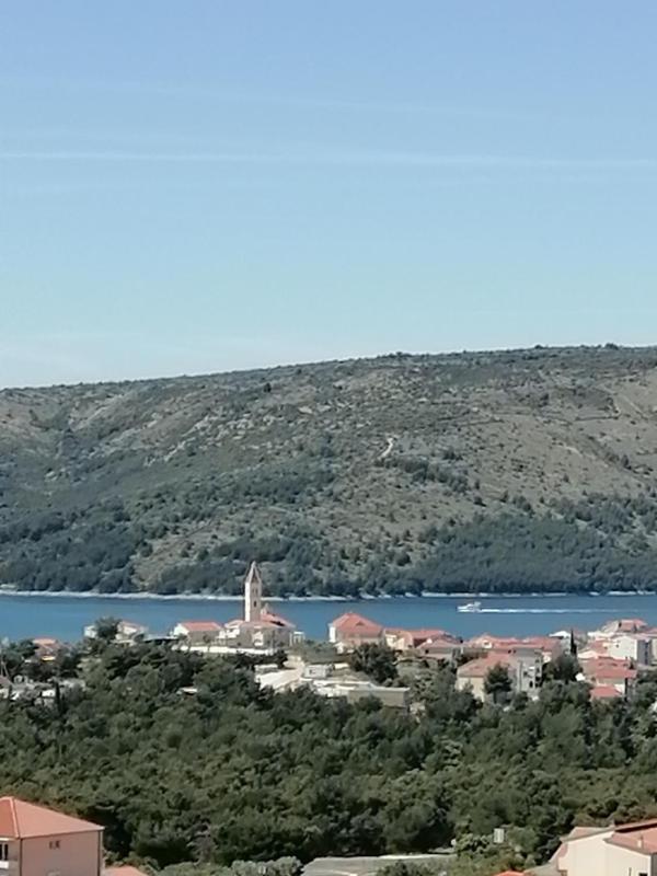 Studio Apartment with Sea View image 3