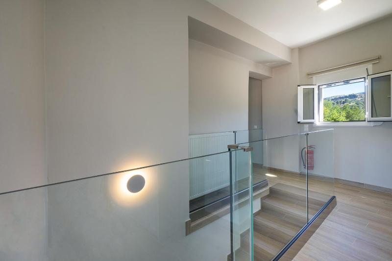 Three-Bedroom Villa image 2