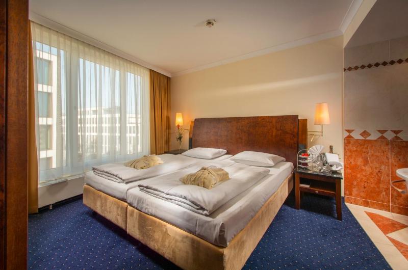 Suite image 2