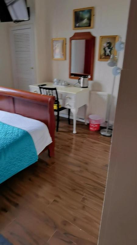 Regency Hotel - image 37