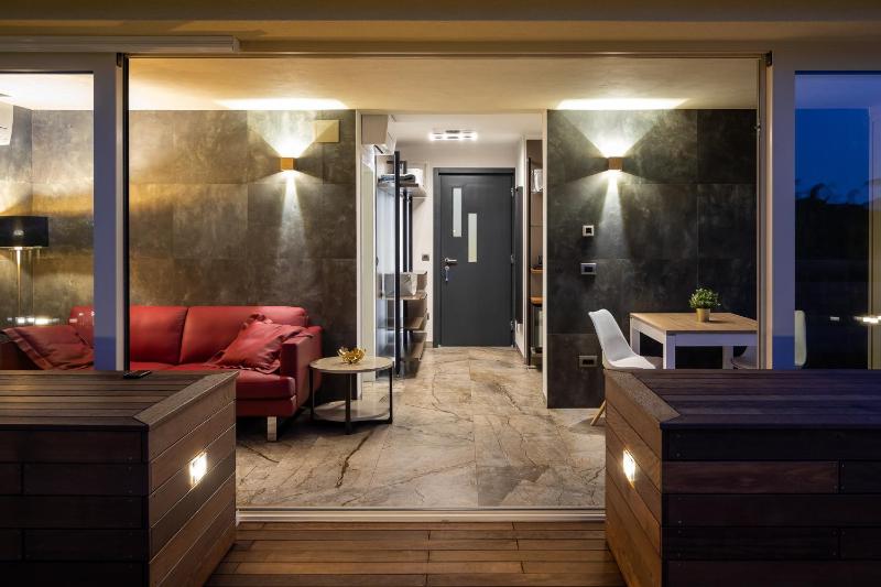 Suite with Hot Tub-Adults Only,No Pets image 3