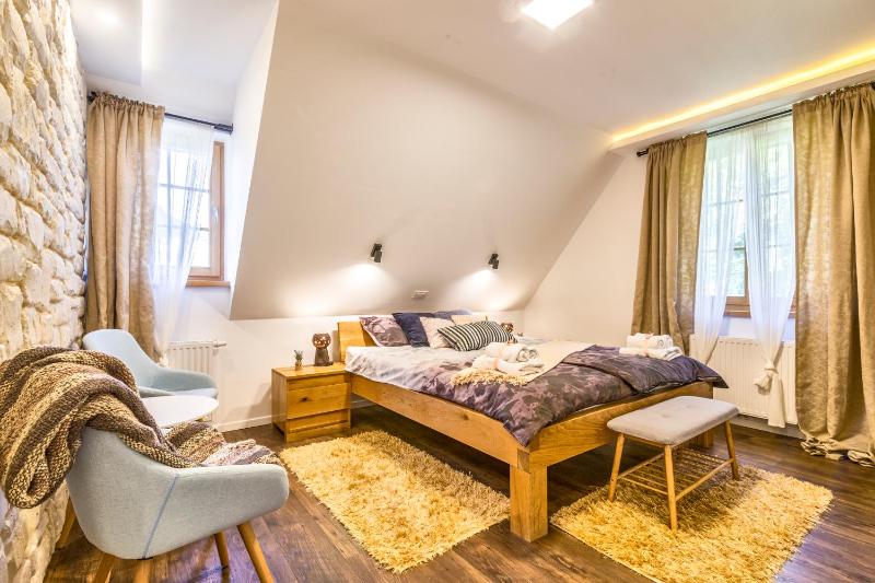  Superior King Room image 3