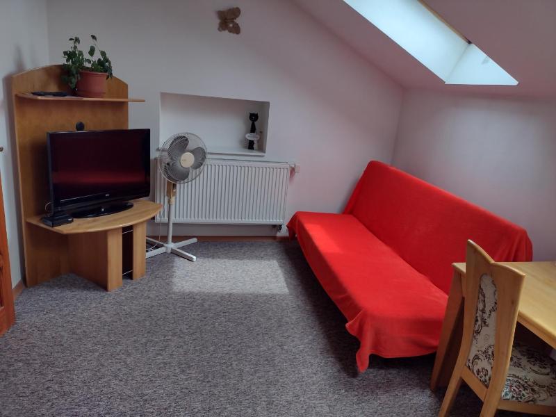 Single Room with Bathroom image 3