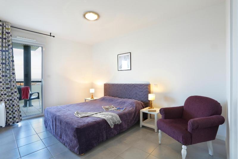 One-Bedroom Apartment (4 Adults) image 2