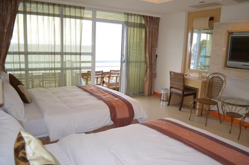Yake Homestay - image 46