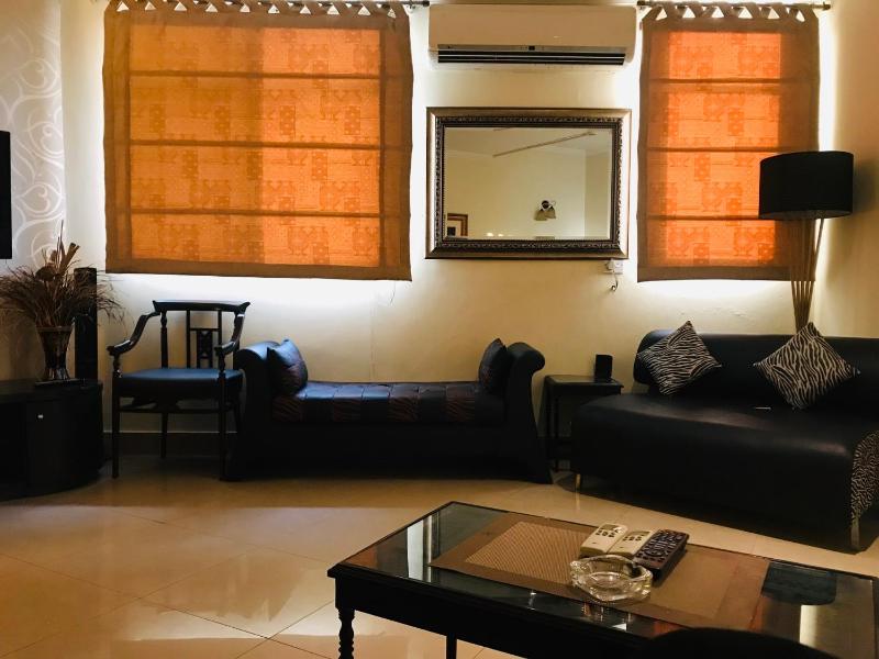2 Bed Flat - Sleeps 6 - Pets - Parking - Wifi - image 12