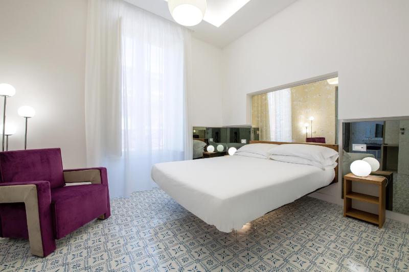 Deluxe Junior Suite image 4