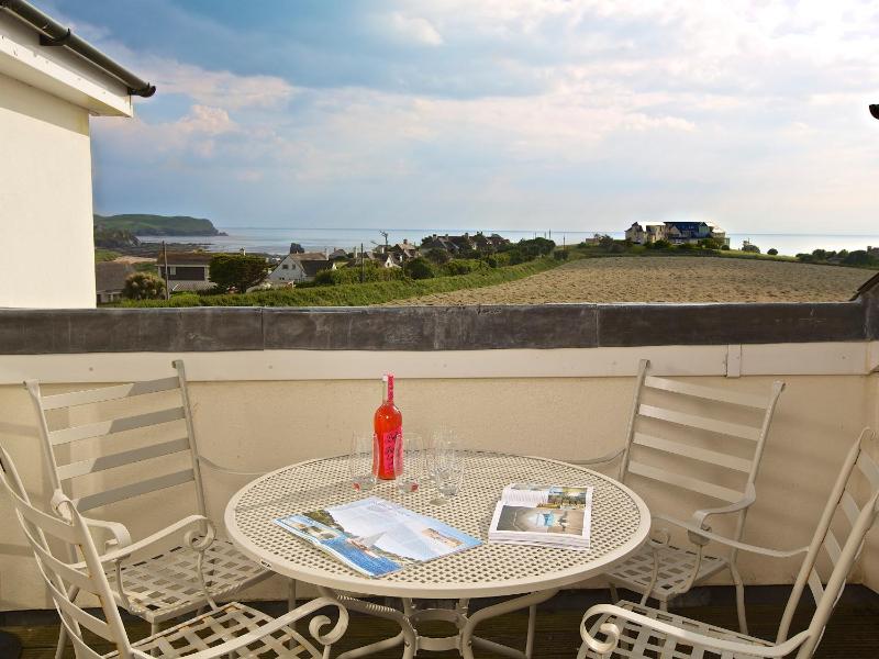 Ocean View Apartment - image 16
