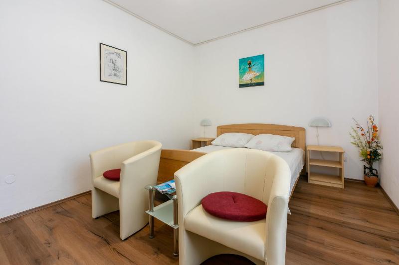 Apartments Bella - image 2