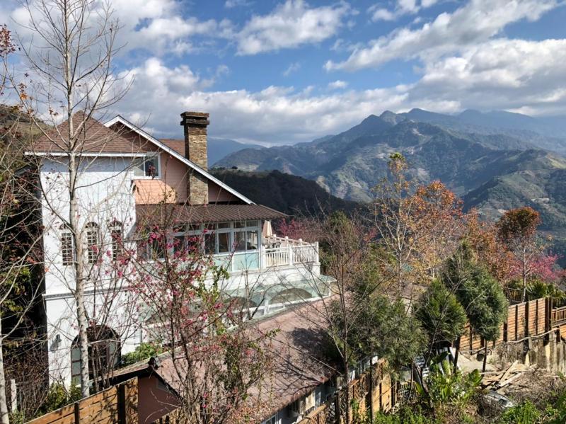 Aurora Villa - image 1