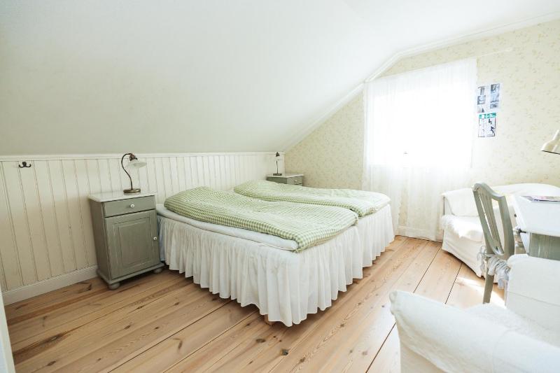 Double Room with Shared Bathroom image 1