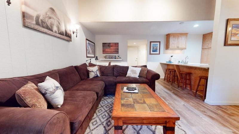 One-Bedroom Apartment image 1