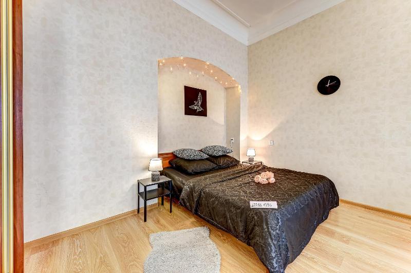 One-Bedroom Apartment image 3