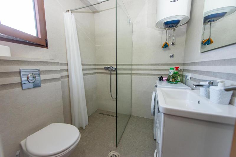 Studio Apartment image 3