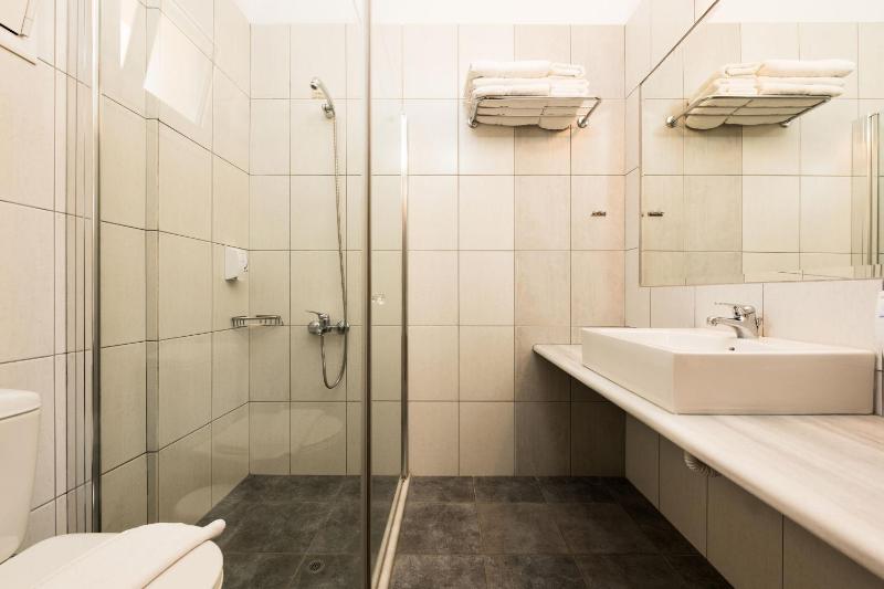 Duplex Suite with Side Sea View image 3