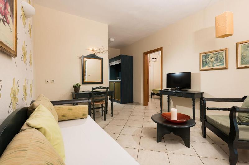Suite with Side Sea View image 3