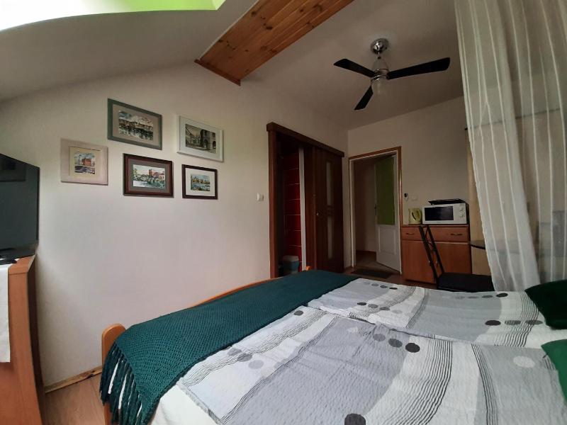 Double Room image 4