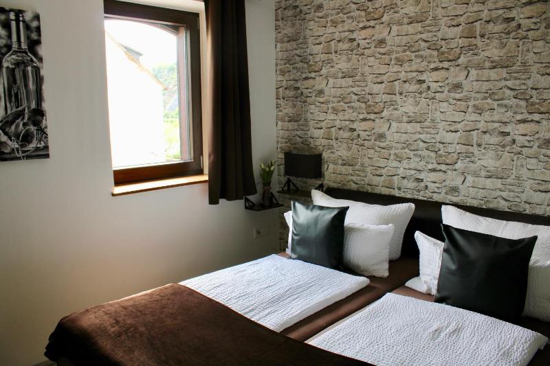Small Double Room image 1